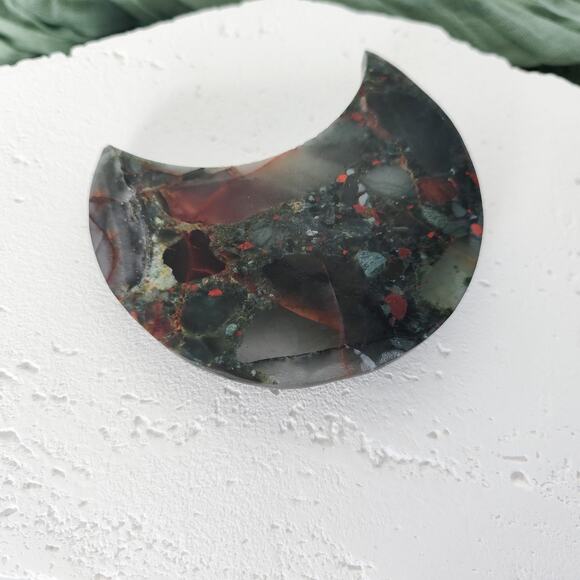 Large African Bloodstone Moon Crystal Carving - Picture 5 of 6